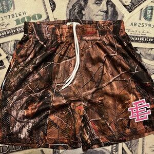 EE shorts